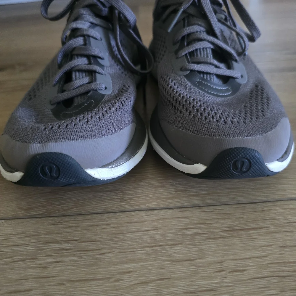 Lululemon Chargefeel Mid Workout Shoes - Picture 4 of 10
